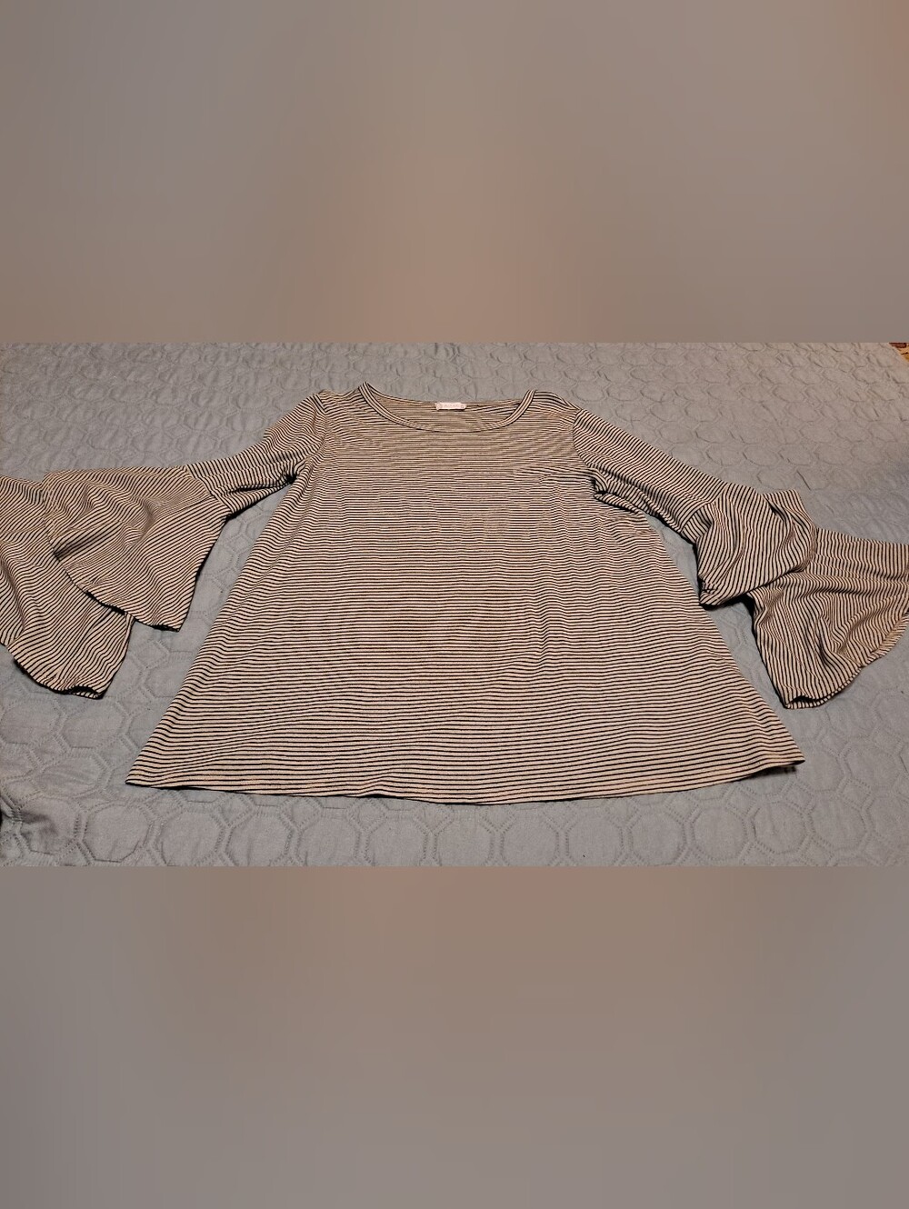Altard State Striped Bell Sleeve Women's Top in Black and White Sz L